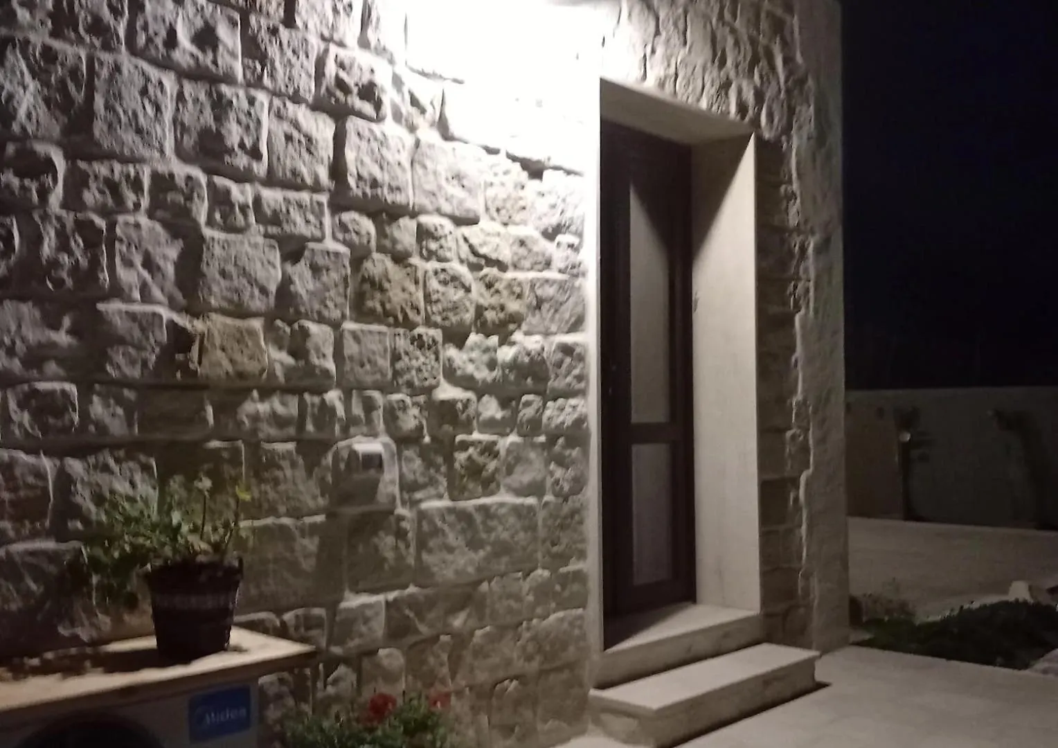 Peace Rooms Pozzallo 0*,  Italien